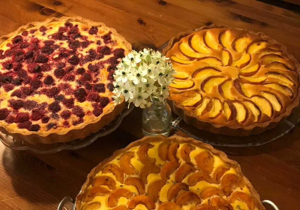 diverse Kuchen gibt es im Karlsons in Hamburg